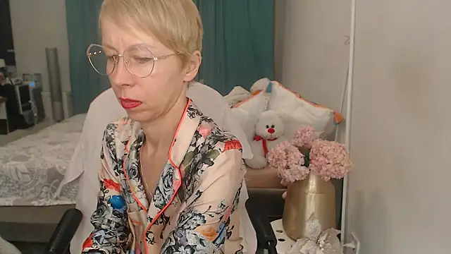 Snapshot of LuxuryNika chatting on 30, 6, 2026 LuxuryNika online show from 30, 6, 2026