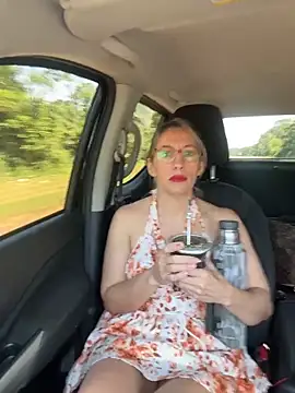 Gatitacarlita online show from 28, 11, 2025