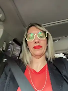 Gatitacarlita online show from 11, 4, 2026