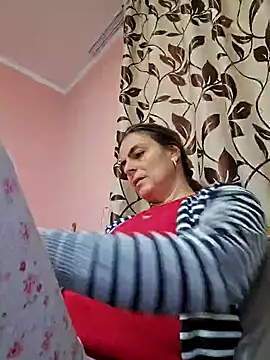 IsabelleCraft online show from 8, 3, 2025