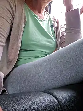 IsabelleCraft online show from 12, 9, 2025