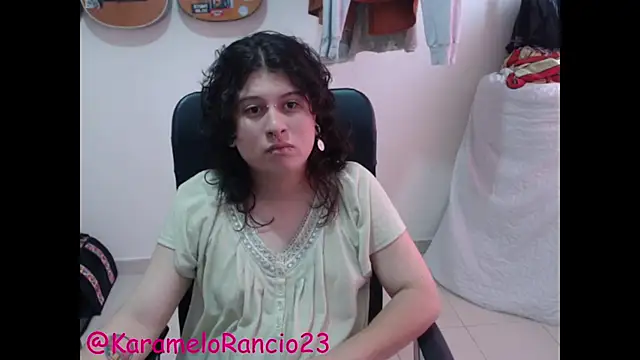 Snapshot of Smoke_trip_Alicia chatting on 20, 2, 2025 Smoke trip Alicia online show from 20, 2, 2025