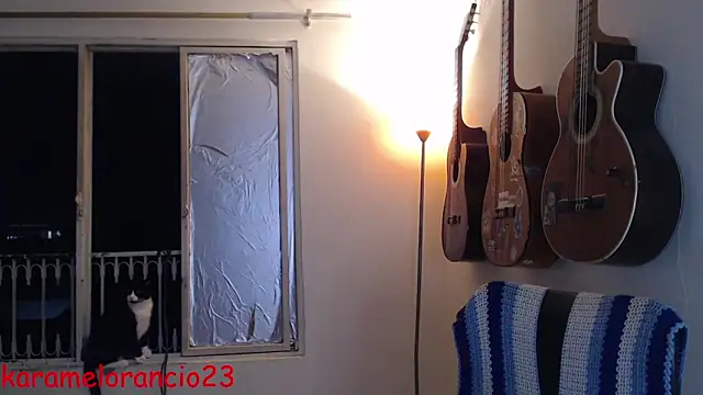 Snapshot of Smoke_trip_Alicia chatting on 20, 9, 2025 Smoke trip Alicia online show from 20, 9, 2025