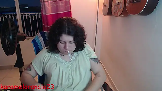 Snapshot of Smoke_trip_Alicia chatting on 29, 9, 2025 Smoke trip Alicia online show from 29, 9, 2025