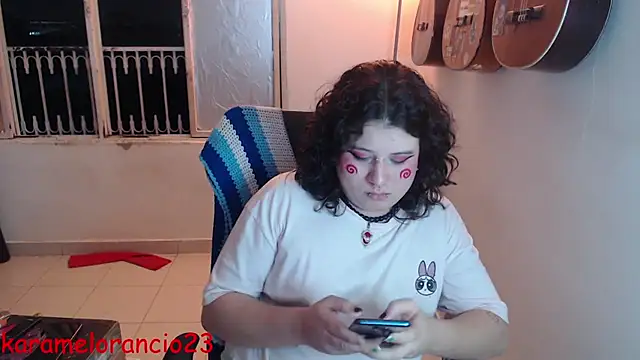 Snapshot of Smoke_trip_Alicia chatting on 7, 10, 2025 Smoke trip Alicia online show from 7, 10, 2025