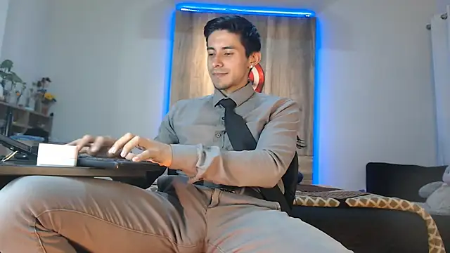 Snapshot of Andrew_4_ chatting on 23, 9, 2025 Andrew 4 online show from 23, 9, 2025