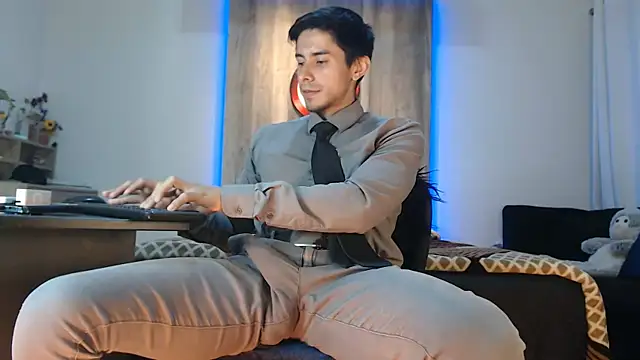 Snapshot of Andrew_4_ chatting on 28, 9, 2025 Andrew 4 online show from 28, 9, 2025