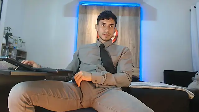 Snapshot of Andrew_4_ chatting on 12, 10, 2025 Andrew 4 online show from 12, 10, 2025