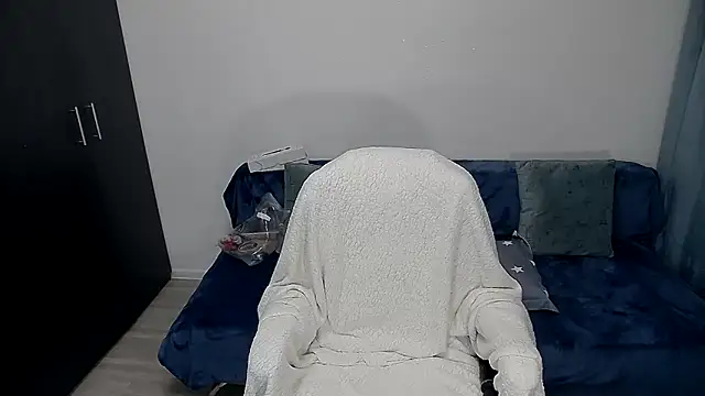 erikaerika online show from 30, 10, 2025