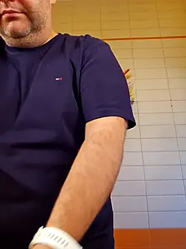 Andrew1900529 online show from 7, 11, 2025