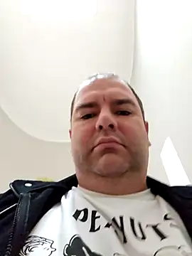 Andrew1900529 online show from 11, 11, 2025