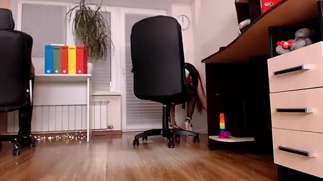 CassieDonald online show from 7, 10, 2025