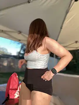 Snapshot of MaggyMayI chatting on 19, 12, 2024 MaggyMayI online show from 19, 12, 2024