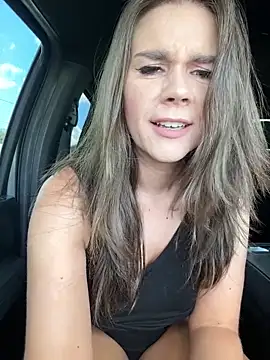 Snapshot of MaggyMayI chatting on 1, 10, 2025 MaggyMayI online show from 1, 10, 2025