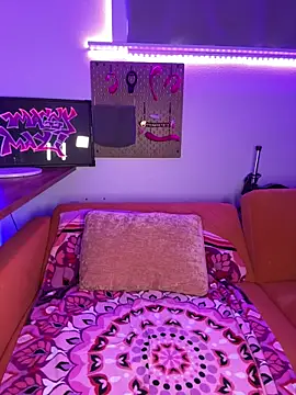 MaggyMayI online show from 14, 4, 2026