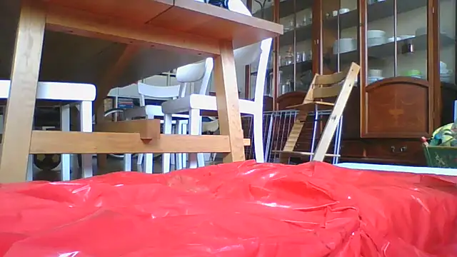 Snapshot of fetishkraut chatting on 17, 10, 2025 fetishkraut online show from 17, 10, 2025