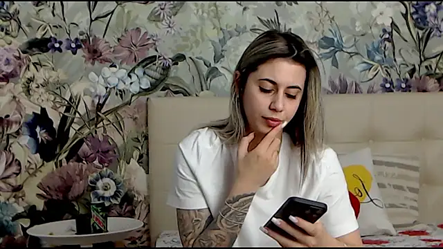 RoseDiamond06 online show from 24, 1, 2025