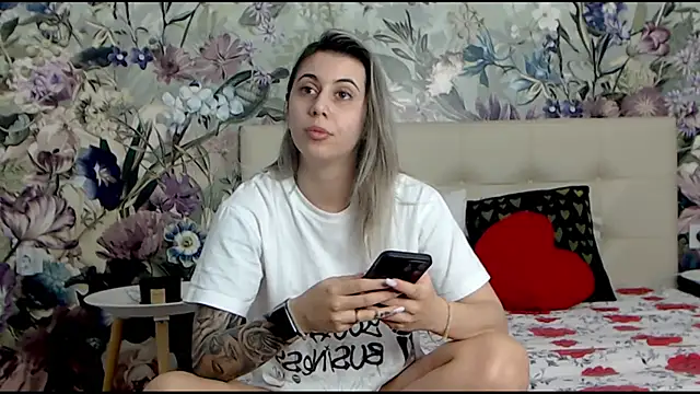 RoseDiamond06 online show from 29, 1, 2025