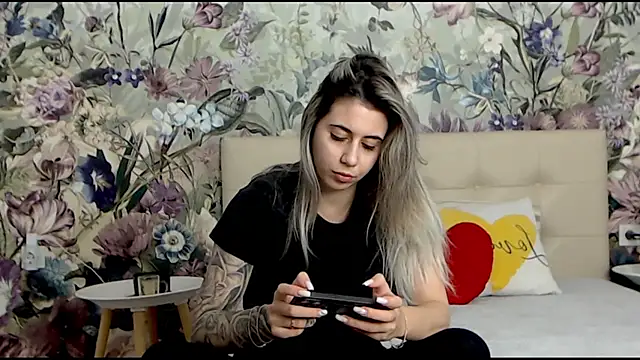 RoseDiamond06 online show from 11, 2, 2025