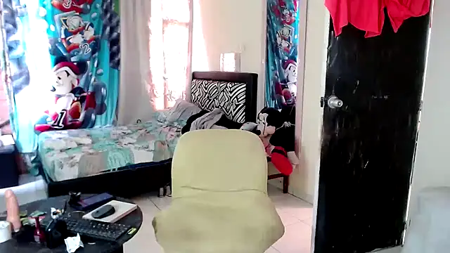 Sashaferrari2000 online show from 3, 11, 2025