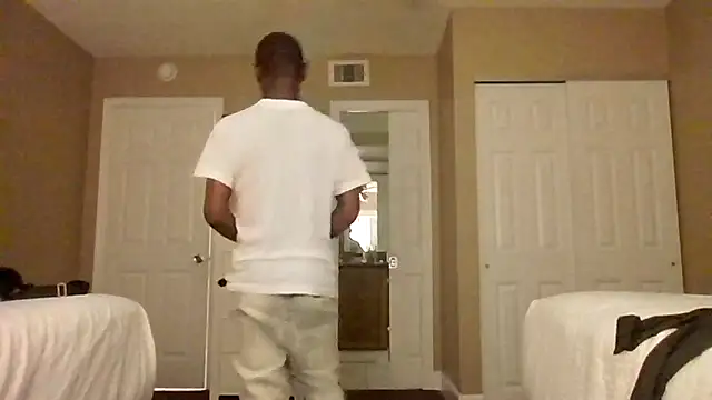 Snapshot of MrRuddeebony chatting on 26, 4, 2026 MrRuddeebony online show from 26, 4, 2026