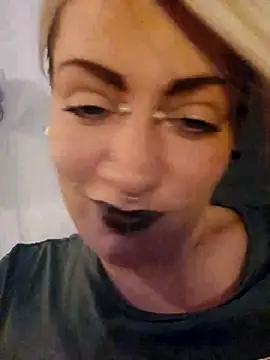 PinkTheHawk online show from 24, 9, 2025