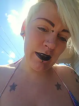 PinkTheHawk online show from 4, 11, 2025