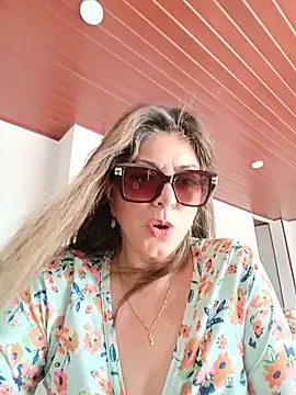 Snapshot of emma_tour chatting on 18, 7, 2026 emma tour online show from 18, 7, 2026