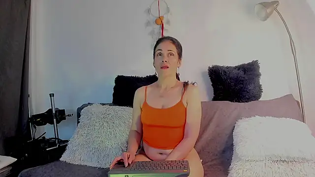 girasol walton online show from 13, 3, 2025