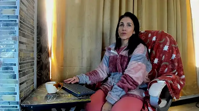 girasol walton online show from 15, 3, 2025