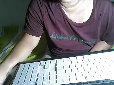 wethornypussy4u online show from 17, 7, 2026