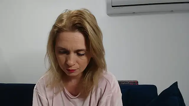 MysticCreature online show from 10, 3, 2026