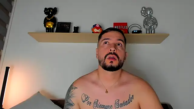 camilo restrepo21 online show from 27, 1, 2025