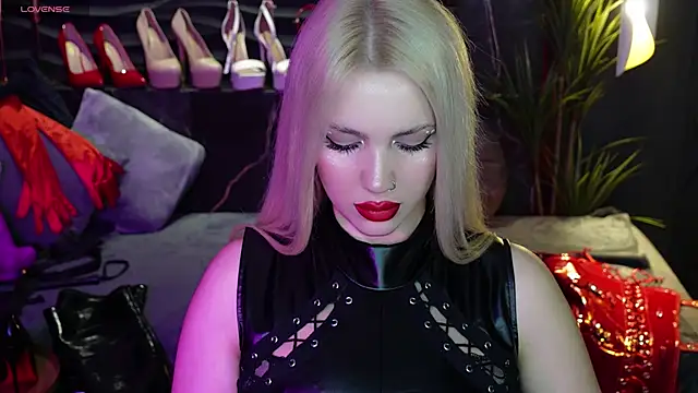 MistressDarsy online show from 27, 12, 2024