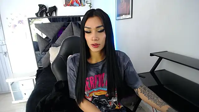 Snapshot of Salo_hot04 chatting on 4, 10, 2025 Salo hot04 online show from 4, 10, 2025