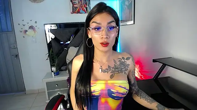 Snapshot of Salo_hot04 chatting on 5, 11, 2025 Salo hot04 online show from 5, 11, 2025