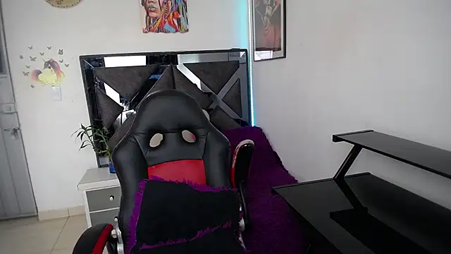 Snapshot of Salo_hot04 chatting on 20, 11, 2025 Salo hot04 online show from 20, 11, 2025