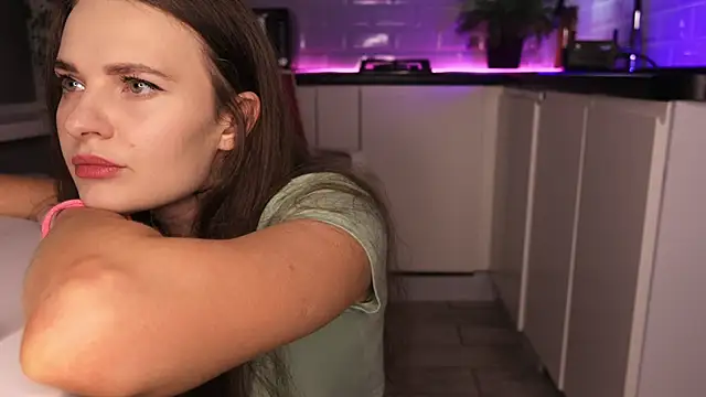 Snapshot of YOUR_SWEET_DREAM chatting on 28, 2, 2025 YOUR SWEET DREAM online show from 28, 2, 2025