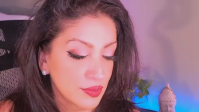 Wonderful Woman online show from 2, 11, 2025