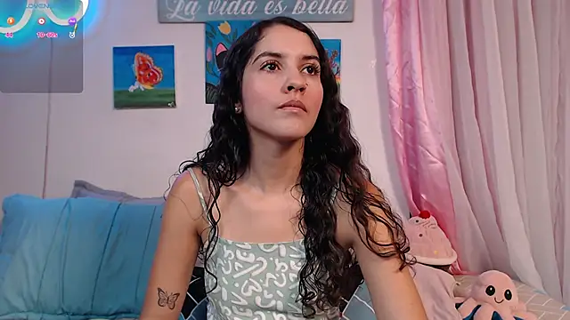 Snapshot of lailypink chatting on 15, 12, 2024 lailypink online show from 15, 12, 2024