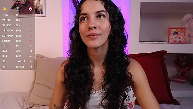 Snapshot of lailypink chatting on 2, 10, 2025 lailypink online show from 2, 10, 2025