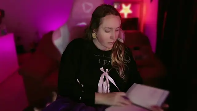 kisicaxx online show from 7, 3, 2025