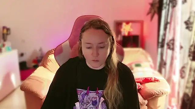 kisicaxx online show from 8, 3, 2025