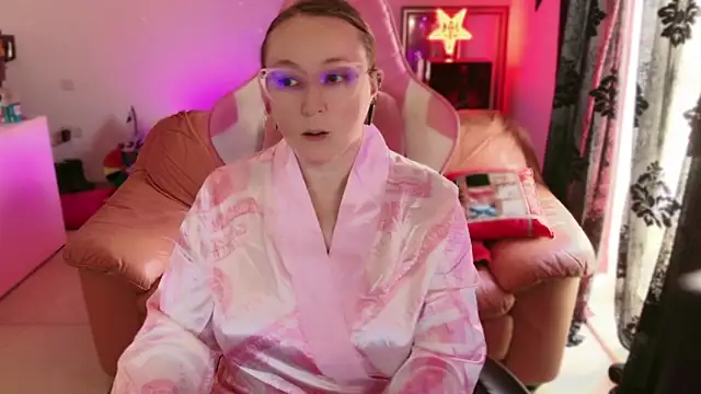 kisicaxx online show from 10, 3, 2025