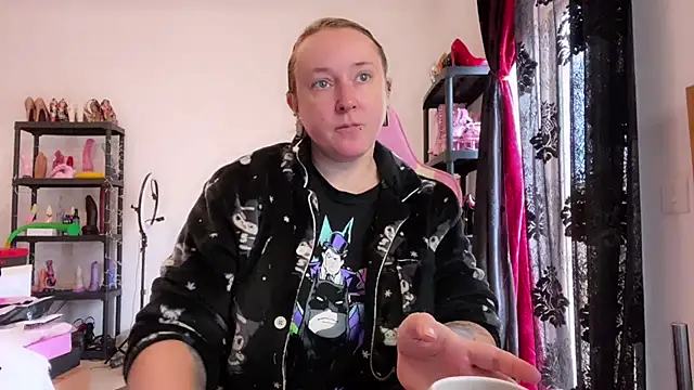 kisicaxx online show from 5, 12, 2025