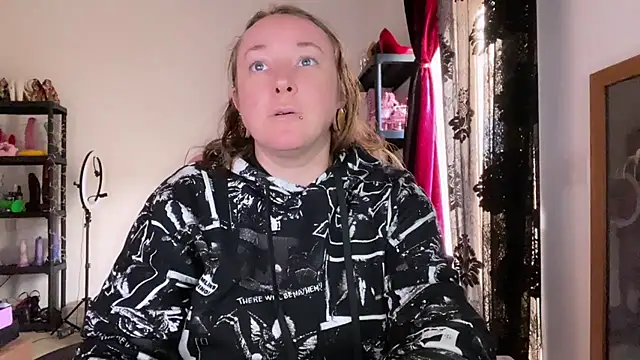 kisicaxx online show from 17, 12, 2025