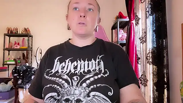 kisicaxx online show from 22, 12, 2025