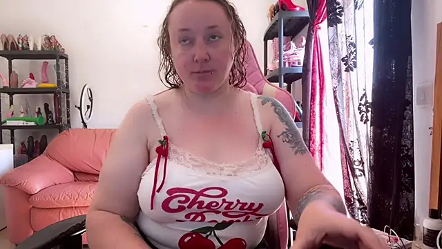 Snapshot of kisicaxx chatting on 1, 6, 2026 kisicaxx online show from 1, 6, 2026
