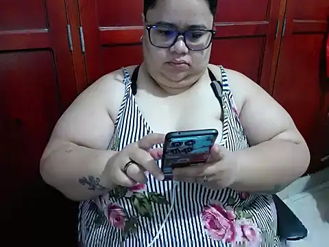 Snapshot of hotlesby4uxxx chatting on 18, 6, 2026 hotlesby4uxxx online show from 18, 6, 2026