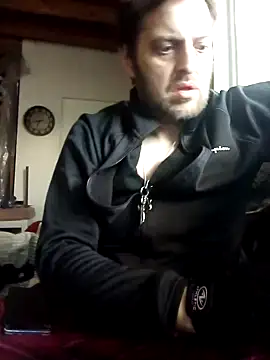 Snapshot of N8daMac chatting on 14, 2, 2025 N8daMac online show from 14, 2, 2025